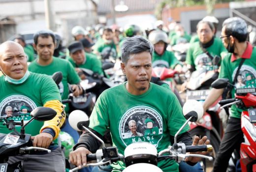 Aksi 'Putihkan Rambut' Jadi Cara 300 Driver Ojol Dukung Ganjar Pranowo - GenPI.co