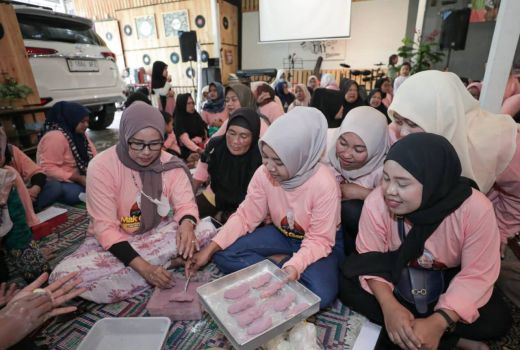 Tak Hanya Pelatihan, Mak Ganjar Juga Inovasi Ubi Cilembu di Sumedang - GenPI.co