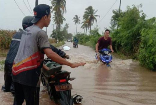 Banjir di Sumbawa Menyebabkan Seribuan Rumah Terendam - GenPI.co