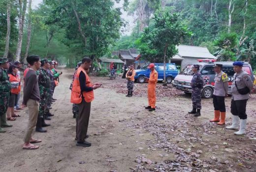 WNA Terseret Ombak di Pantai Jembatan Panjang Malang Ditemukan Selamat - GenPI.co