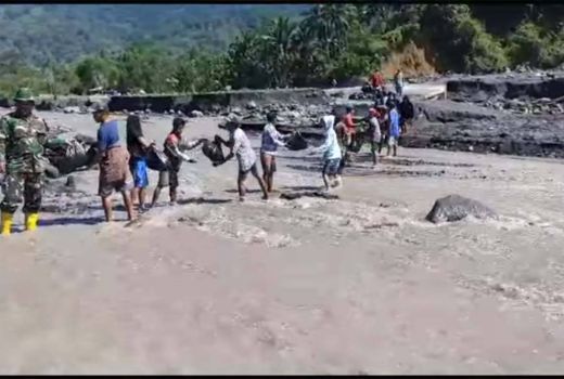 Bantuan Disalurkan ke Daerah Terisolir Lahar Dingin Semeru di Lumajang - GenPI.co
