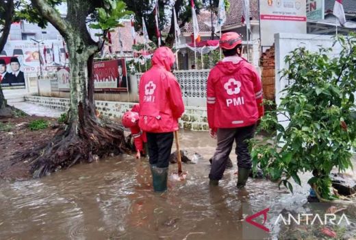 10 Bencana di Sukabumi Selama Juni 2023, Ada 14 Bangunan Rusak - GenPI.co