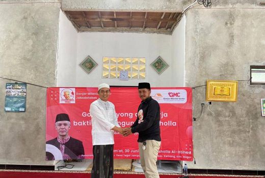 Aksi Mulia Ganjar Milenial Center, Bantu Pembangunan Musala dengan Pemberian Material - GenPI.co