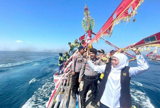 Tradisi Petik Laut Jadi Potensi Wisata di Probolinggo, Kata Khofifah - GenPI.co