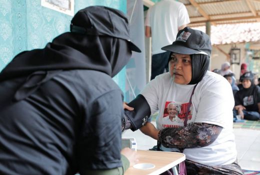 Manuver Mulia KST Dukung Ganjar, Gelar Cek Kesehatan Gratis ke Lansia - GenPI.co