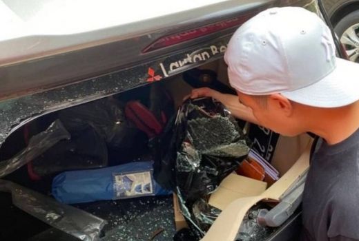 Mobil Baim Wong Dibobol Maling, Kaca Belakang Pecah Berantakan - GenPI.co