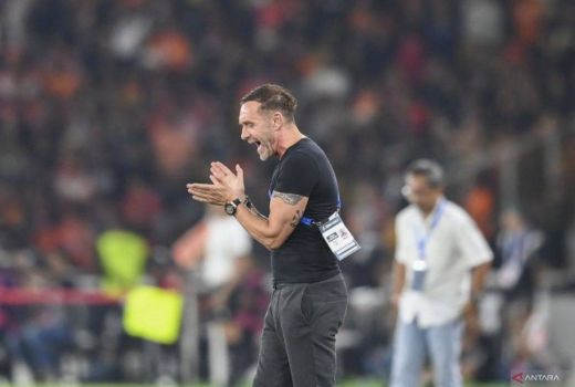 Pelatih Persija Jakarta Minta Pemain Tak Meratapi Hasil Imbang Lawan Borneo FC - GenPI.co