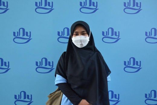 Tiha, Penghafal Al Quran yang Mendapat UKT Terjangkau Kuliah di UNY - GenPI.co