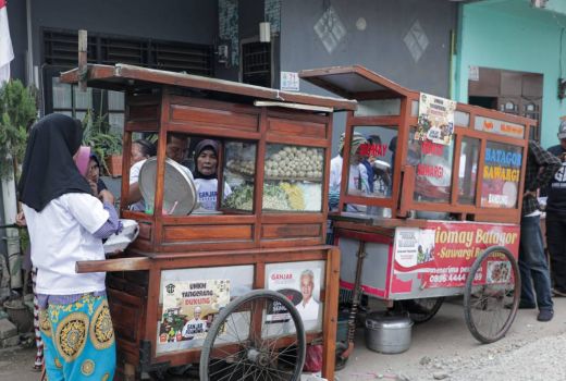 Perkuat Silaturahmi di Tangsel, Gardu Ganjar Borong Dagangan UMKM - GenPI.co