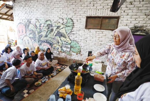 Buka Peluang Usaha, Ganjar Sejati Gelar Pelatihan Masak Japanese Food - GenPI.co