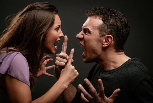 4 Hal Tidak Boleh Dilakukan Saat Menghadapi Pasangan yang Sedang Marah - GenPI.co