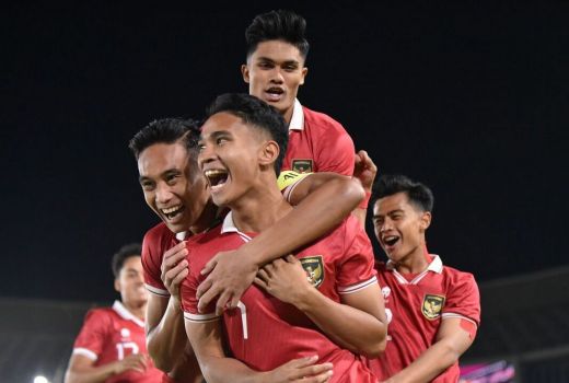 Cetak Sejarah di Piala Asia 2023, Ofisial Timnas Indonesia Pesta di Hotel - GenPI.co