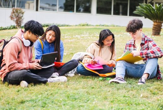 Pentingnya Mengajarkan Kerendahan Hati Intelektual kepada Generasi Muda - GenPI.co