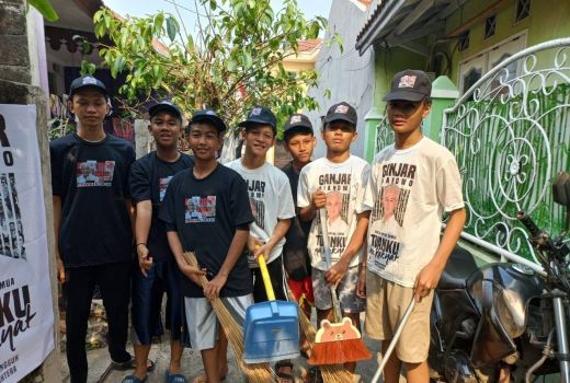 Rangkul Pemuda Kayu Manis, KST Dukung Ganjar Adakan Aksi Sosial - GenPI.co
