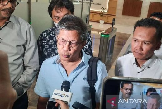 SPDP soal Dugaan Penyebaran Berita Bohong Rocky Gerung Diterima Kejagung - GenPI.co