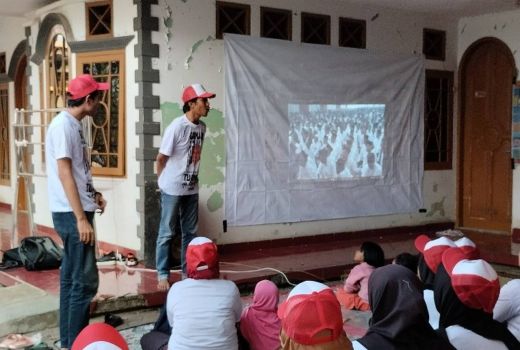 KST Dukung Ganjar Silaturahmi ke Warga Garut Lewat Cara yang Unik - GenPI.co