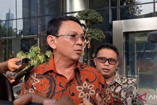 Ahok Sebut Penyidik KPK Tangani Beberapa Kasus Pertamina - GenPI.co