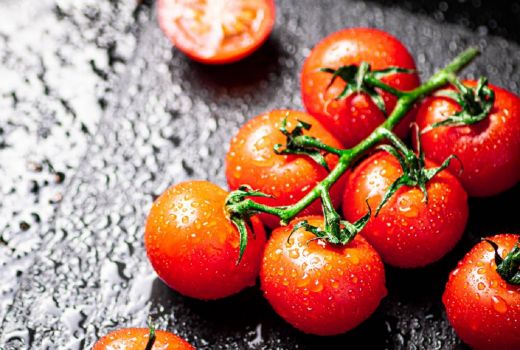 Apakah Tomat Bisa Bikin Cairan Pria Makin Joss? Cek Buktinya - GenPI.co