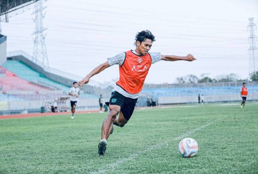 Kabar Baik, Bek Persebaya Ini Akhirnya Bisa Tampil Lagi - GenPI.co