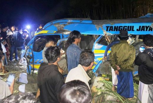 11 Orang Tewas dan 4 Luka dalam Peristiwa Kecelakaan Kereta Api di Lumajang - GenPI.co