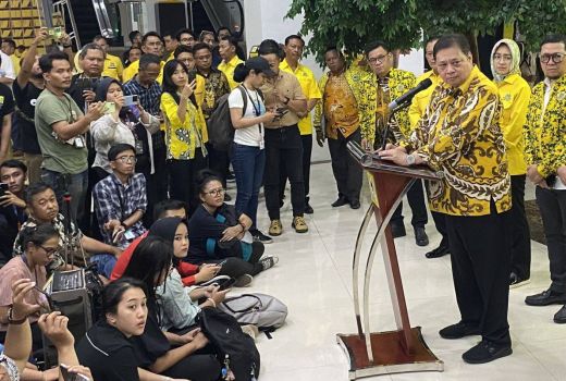 Airlangga Hartarto Pastikan Khofifah Menangkan Prabowo Subianto di Jawa Timur - GenPI.co