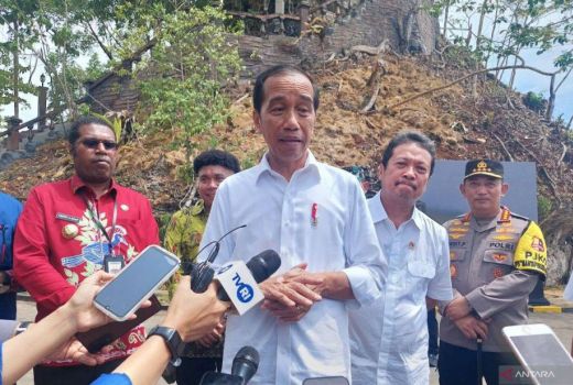 Jokowi Respons soal Ketua KPK Firli Bahuri Jadi Tersangka Dugaan Pemerasan - GenPI.co