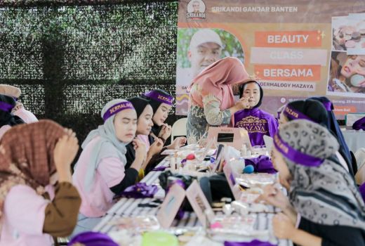 Kembangkan Potensi MUA di Serang, Srikandi Ganjar Gelar Beauty Class - GenPI.co