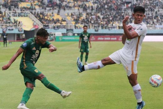 Persija Ditahan Persebaya di GBT, Thomas Doll Kecewa - GenPI.co