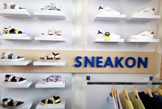 Kolaborasi Sneakon dan BT21, Bertemunya Brand Sepatu Lokal dengan Merek Global - GenPI.co