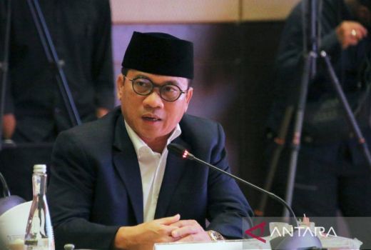 Zulkifli Hasan Bicara soal Salat, Alissa Wahid: Itu Bukan Hanya Blunder - GenPI.co