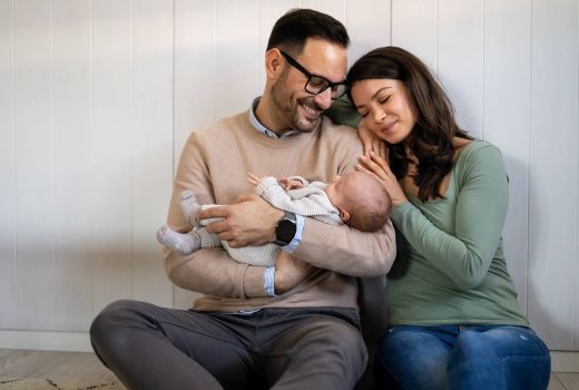 Tips Menjaga Kemesraan Bersama Pasangan Setelah Memiliki Bayi - GenPI.co