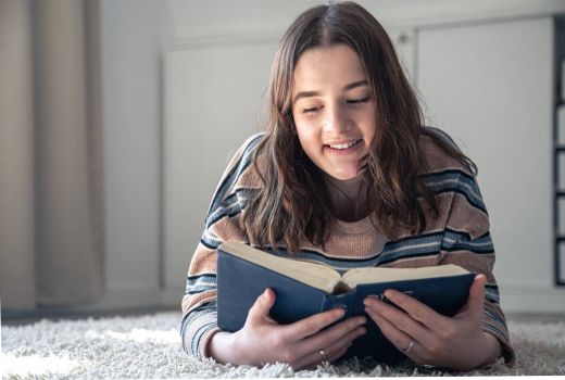 5 Rekomendasi Buku Klasik yang Menjadi Bacaan Wajib bagi Para Pelajar - GenPI.co