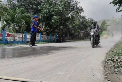 Gunung Lewotobi Laki-laki Erupsi, Pemkab Flores Timur Tetapkan Status Siaga Darurat Bencana Alam - GenPI.co