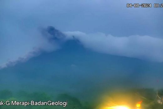 Gunung Merapi Muntahkan Awan Panas Sejauh 1,8 Km - GenPI.co