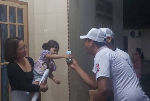 Bagi-bagi Susu di Riau, GSP Ajak Warga Menangkan Prabowo-Gibran - GenPI.co
