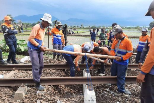 Pascakecelakaan di Jalur Stasiun Cicalengka, Kini Sudah Bisa Dilalui Kereta Api - GenPI.co
