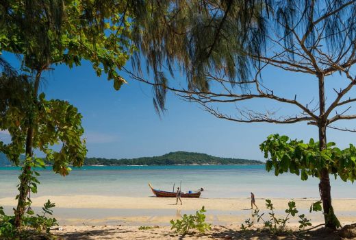 5 Pantai yang Harus Dikunjungi Kalau Kamu Liburan ke Thailand - GenPI.co