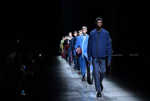 Gucci Buka Milan Fashion Week dengan Koleksi Pria yang Elegan dan Berkilau - GenPI.co
