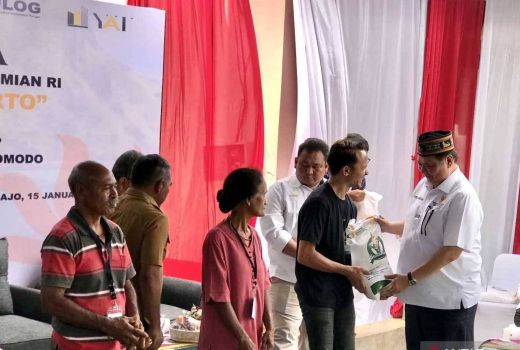 Airlangga Hartarto Tepis Tudingan Bantuan Beras untuk Kepentingan Pilpres 2024 - GenPI.co
