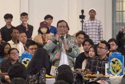 Mahfud MD: Penyaluran Bansos Cukup Lurah untuk Menghindari Dipolitisasi - GenPI.co