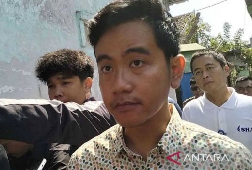 Gibran Rakabuming Raka Salurkan Hak Pilih Pemilu 2024 di Surakarta - GenPI.co