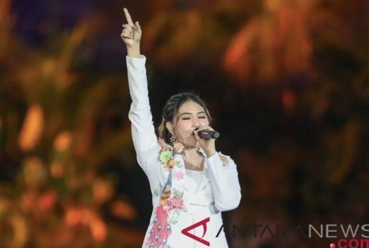 Ayah Meninggal, Via Vallen: Nggak Ada Papa, Duniaku Runtuh - GenPI.co
