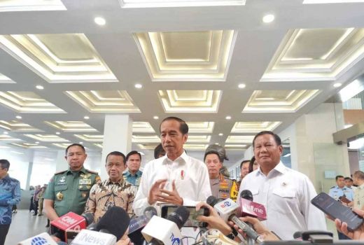Respons Pernyataan Hasto Kristiyanto, Jokowi: Tanyakan ke Beliau di PDIP - GenPI.co