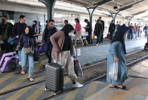 7.412 Tiket Kereta Api Lebaran Tersedia di Daop 9 Jember - GenPI.co