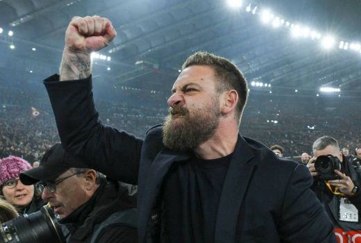 AS Roma Dramatis ke 16 Besar Liga Europa, De Rossi: Serangan Jantung! - GenPI.co