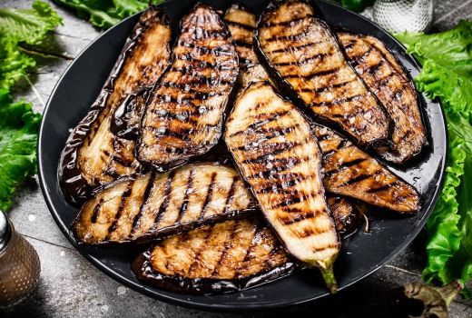 Resep Terong Bakar, Menu Makan Malam yang Membuat Semua Anggota Keluarga Bahagia - GenPI.co