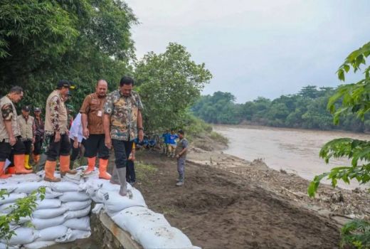 7.000 Rumah Terdampak Banjir di Brebes, Ini Penyebabnya - GenPI.co