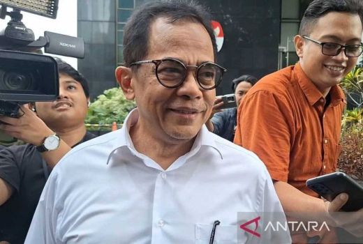 Sekjen DPR RI Indra Iskandar Tak Banyak Bicara Seusai Diperiksa KPK - GenPI.co