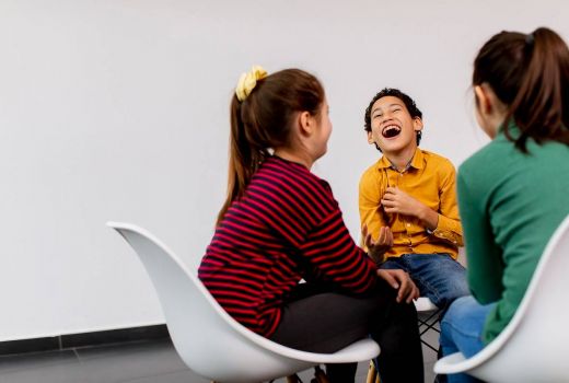 3 Tips Orang Tua untuk Mengajari Anak Fasih Bahasa Inggris - GenPI.co