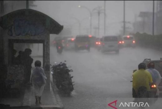 BMKG: Sebagian Besar Wilayah Indonesia Berpotensi Diguyur Hujan Badai - GenPI.co